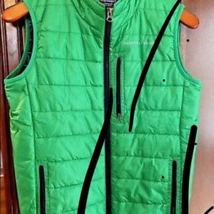 NWT Vineyard vines boys puffer vest